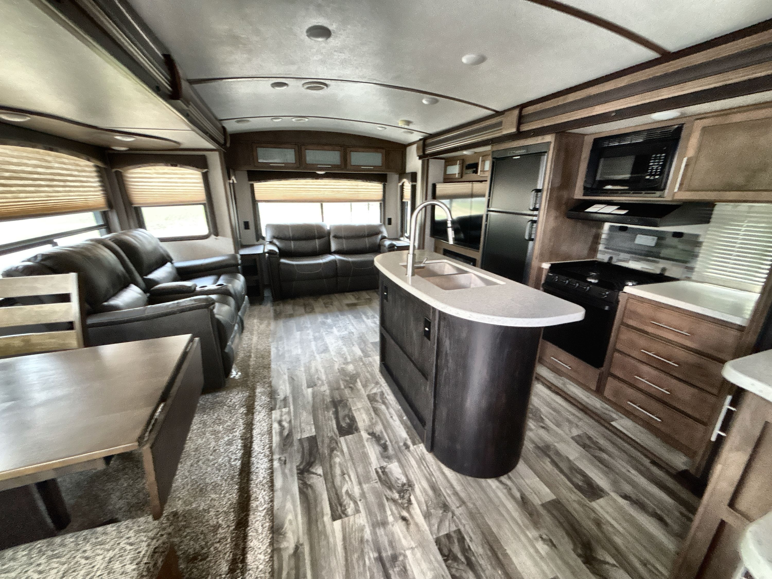 2018 Keystone COUGAR 32RLI in hope mills NC