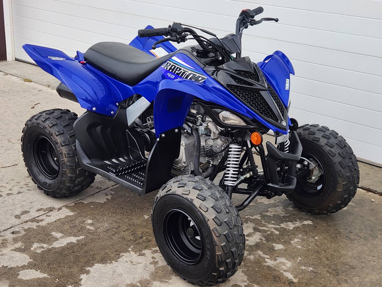 A photo of this 2022 Yamaha Raptor 90