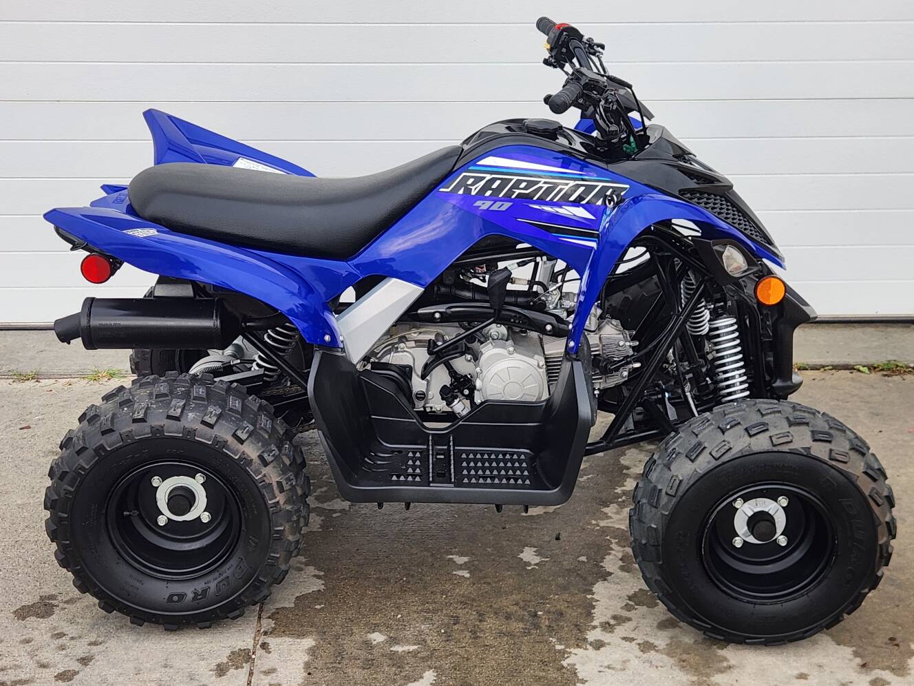 A photo of this 2022 Yamaha Raptor 90