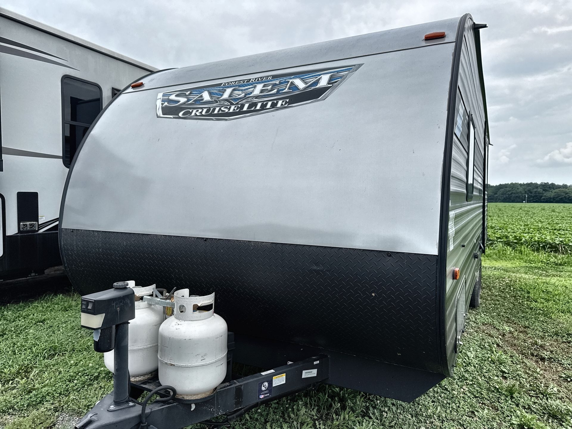 2021 Forest River SALEM CRUISE LITE 24RLXL in milford DE