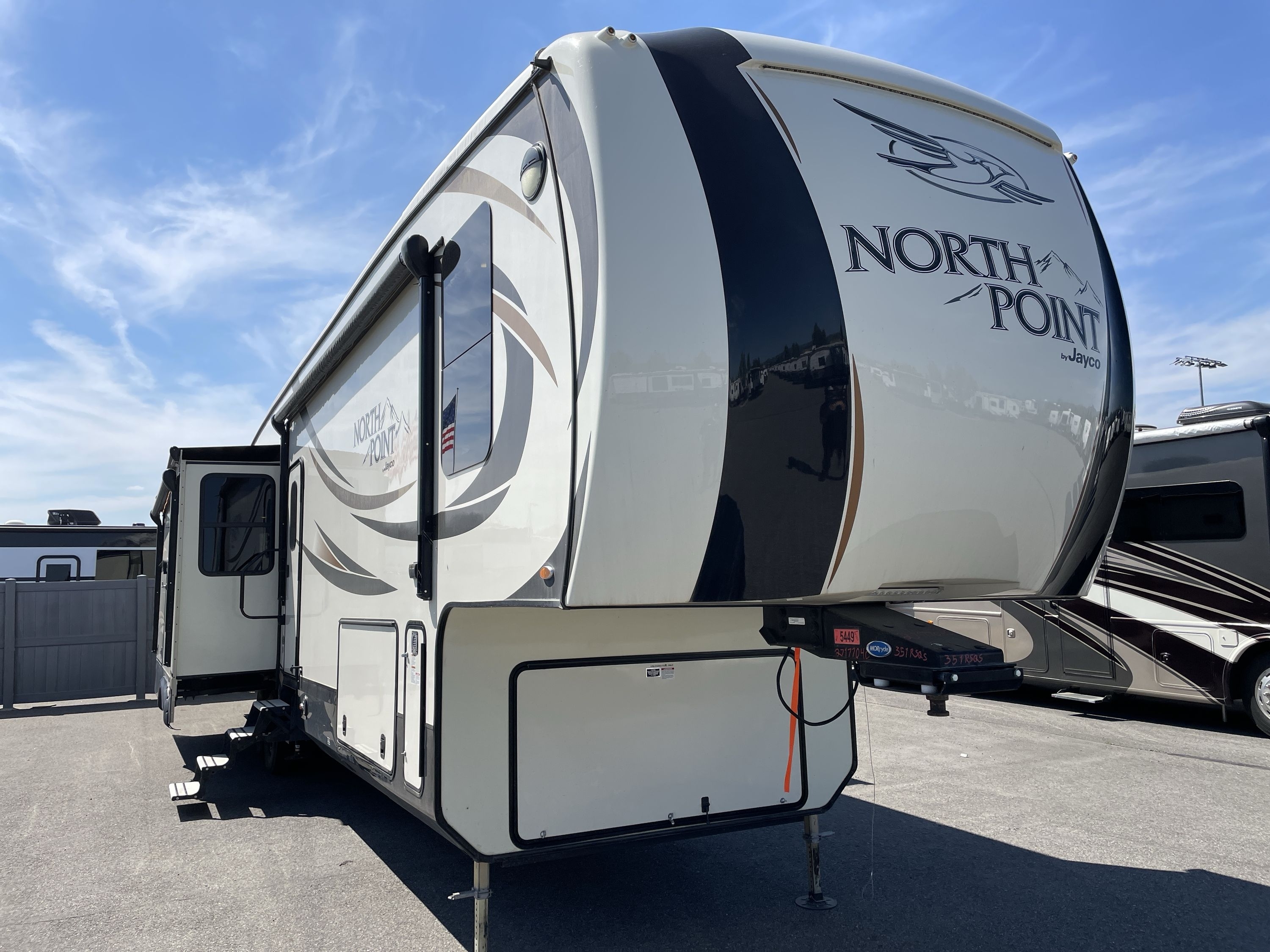 2017 Jayco NORTH POINT 351RSQS RV
