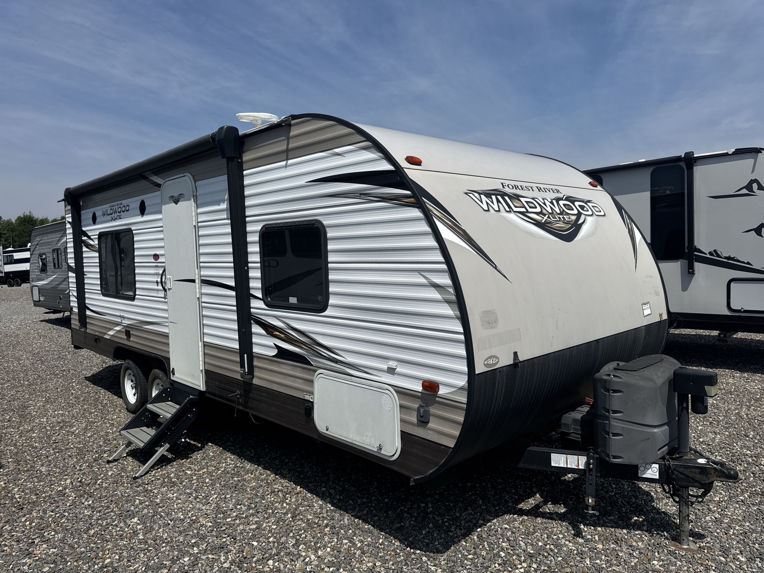 2018 Forest River WILDWOOD X-LITE 241QBXL in ashland VA