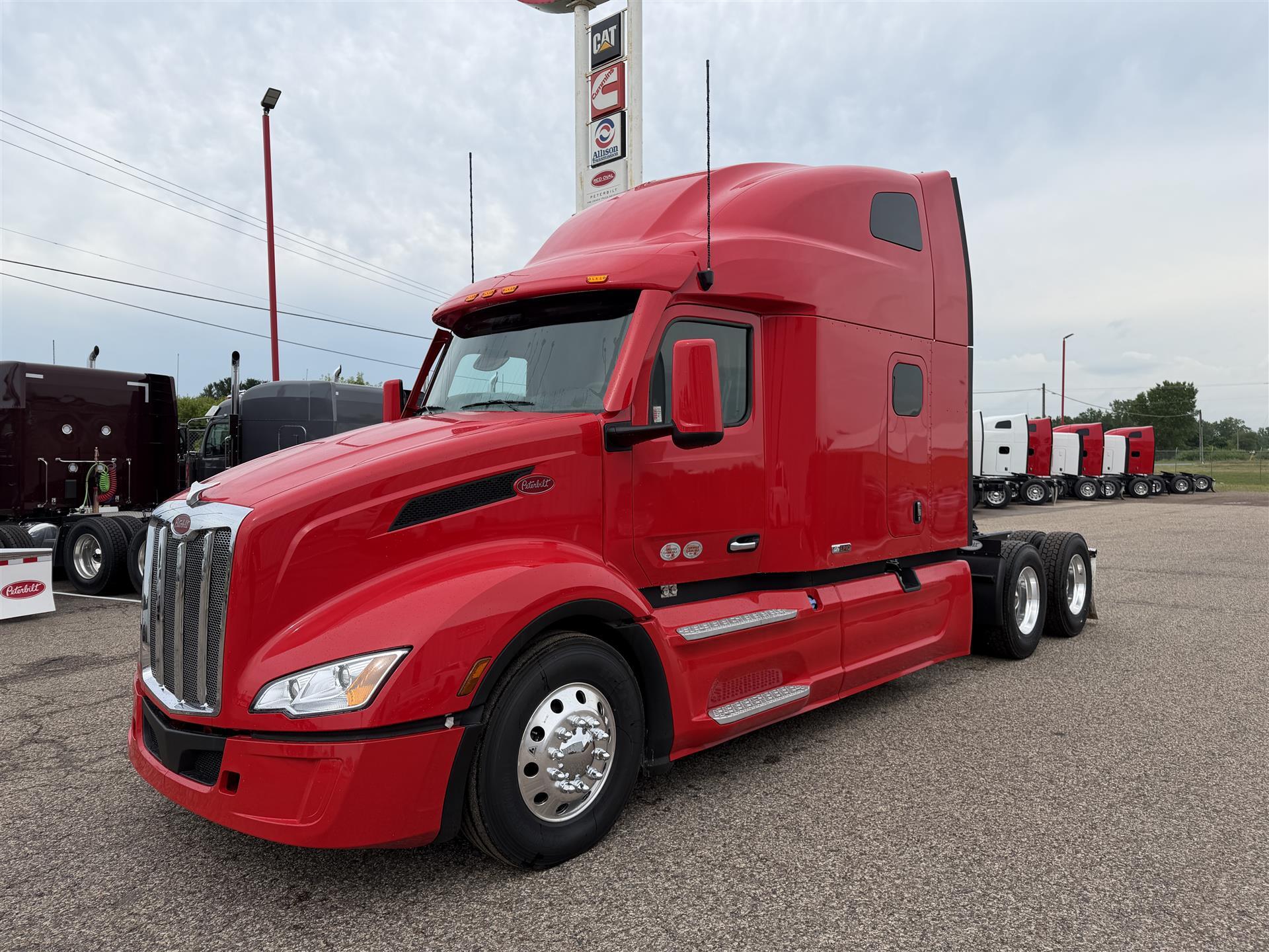 2027 PETERBILT 579 in Eau Claire, WI