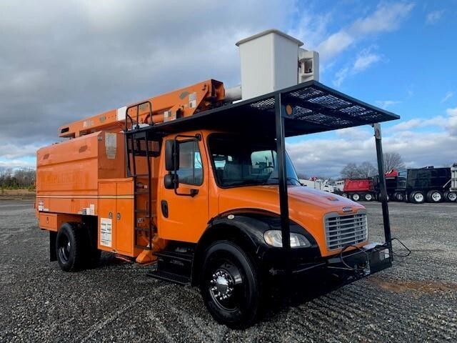 2011 FREIGHTLINER BUSINESS CLASS M2 106 in Chatham, VA