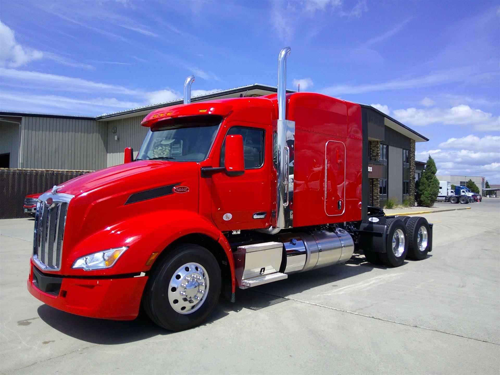 2027 PETERBILT 579 in Fargo, ND
