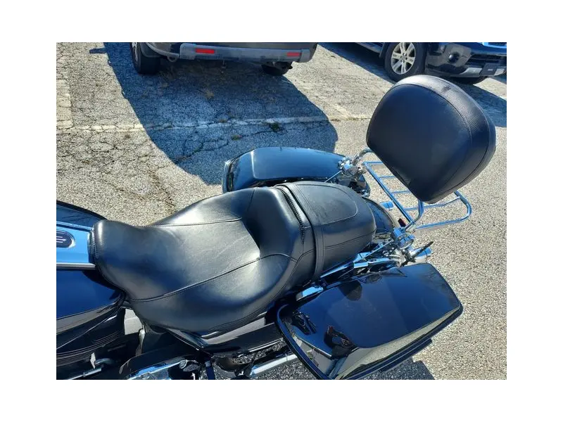 2019 HARLEY DAVIDSON Street Glide