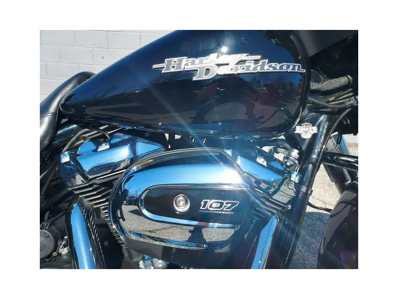 2019 HARLEY DAVIDSON Street Glide