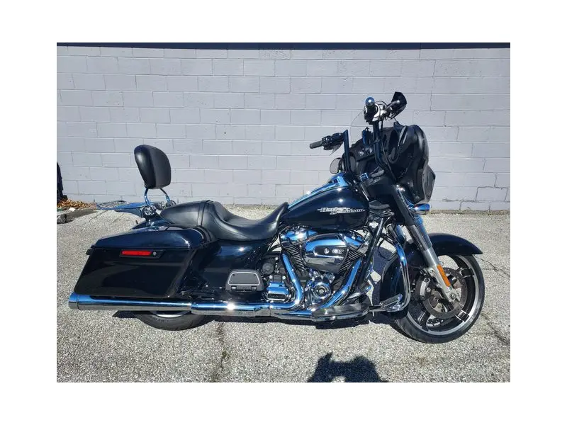 2019 HARLEY DAVIDSON Street Glide