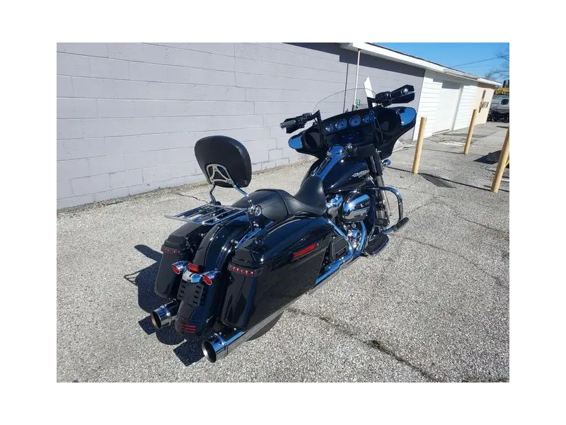 2019 HARLEY DAVIDSON Street Glide
