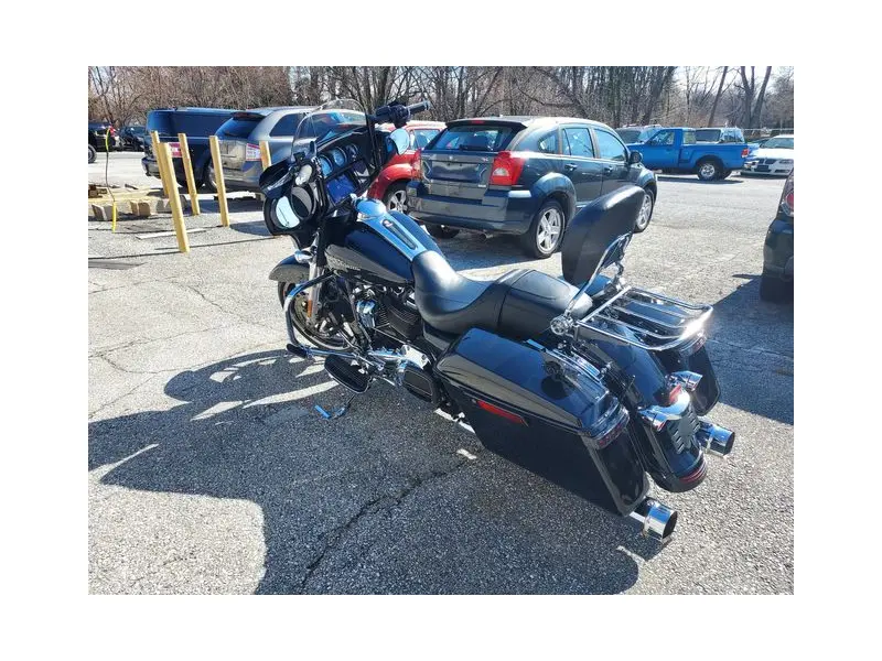 2019 HARLEY DAVIDSON Street Glide