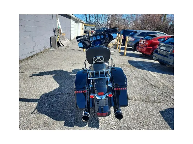 2019 HARLEY DAVIDSON Street Glide