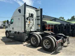 2022 FREIGHTLINER CASCADIA 126