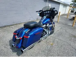 2017 HARLEY DAVIDSON Street Glide