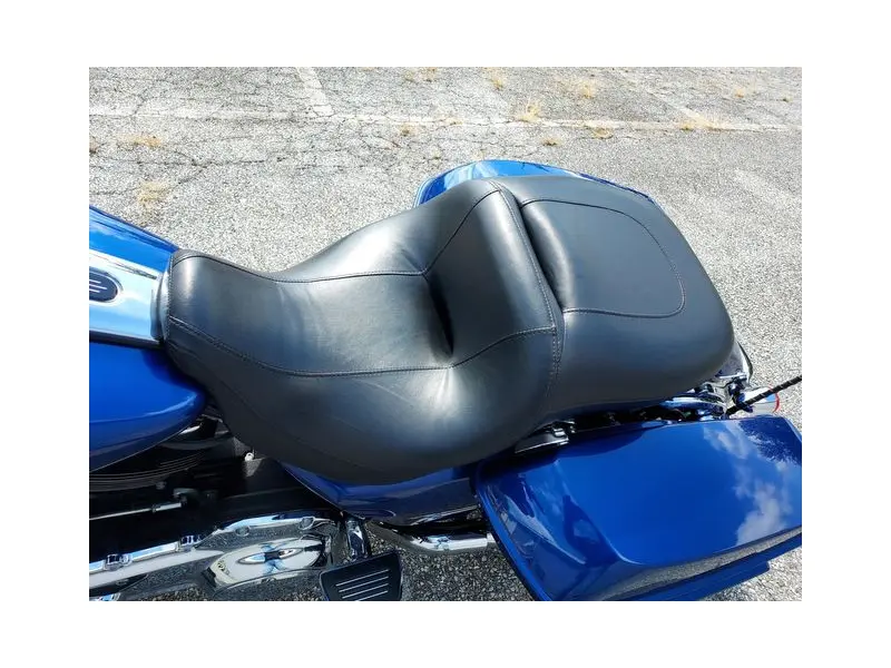 2017 HARLEY DAVIDSON Street Glide