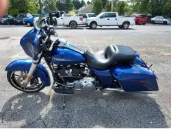 2017 HARLEY DAVIDSON Street Glide