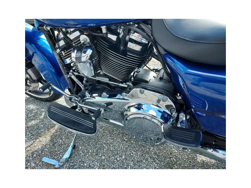 2017 HARLEY DAVIDSON Street Glide