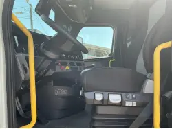 2022 FREIGHTLINER CASCADIA 126