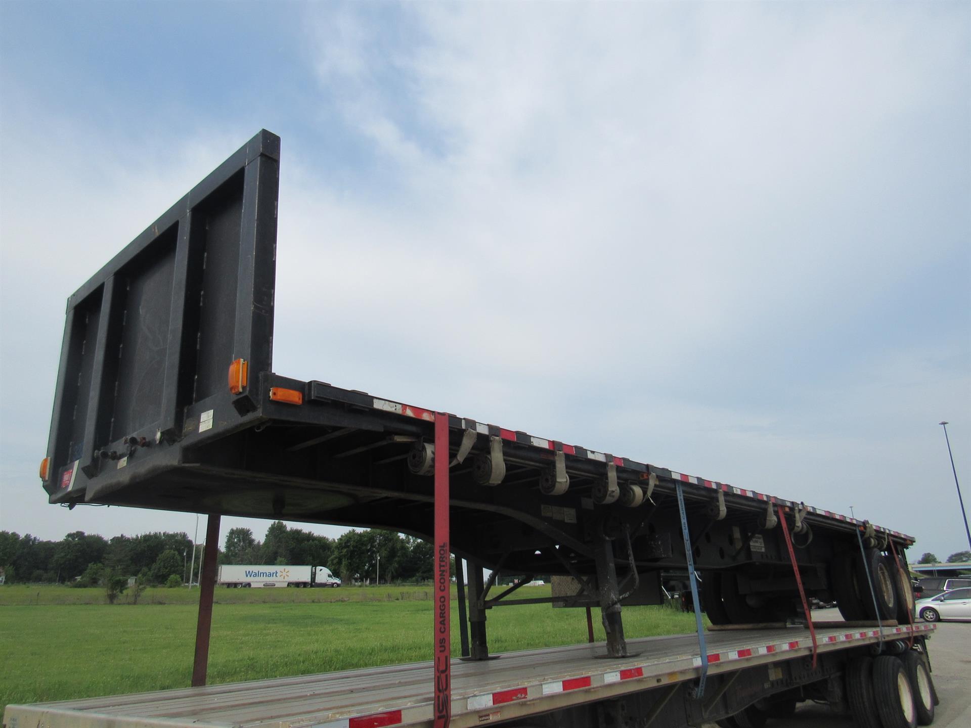 2016 Transcraft TL2000 in New Haven, IN
