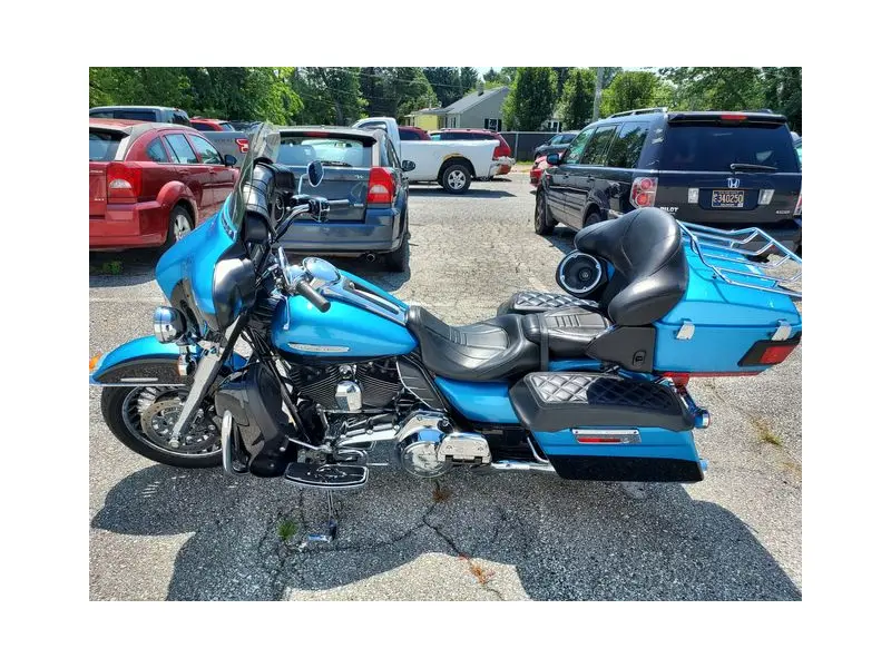 2011 HARLEY DAVIDSON ELECTRA