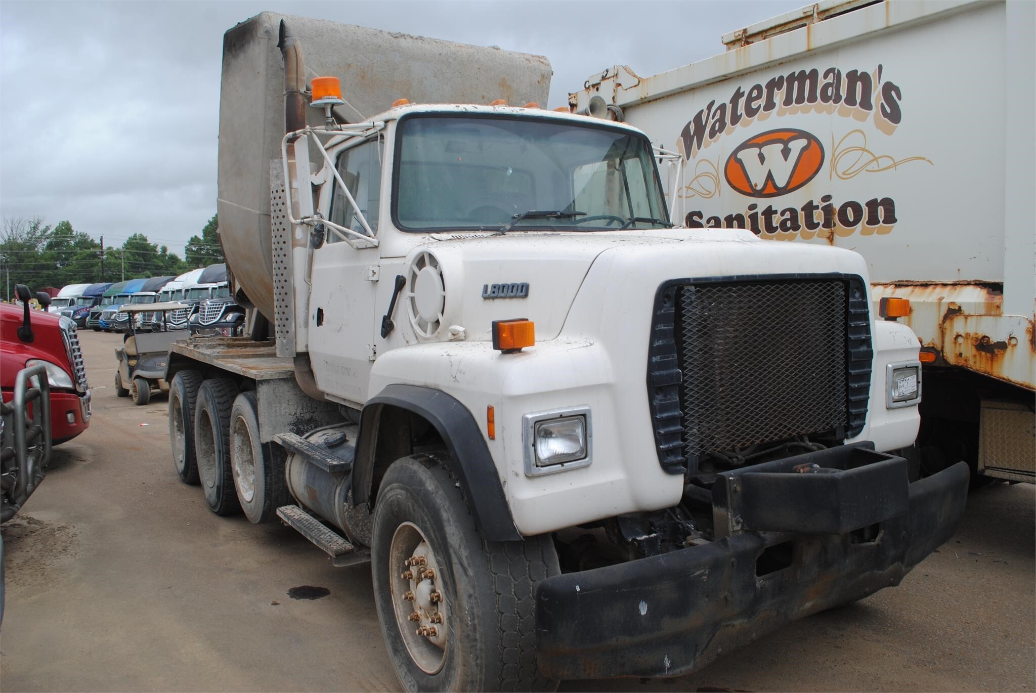 1996 FORD L8000 in Covington, TN