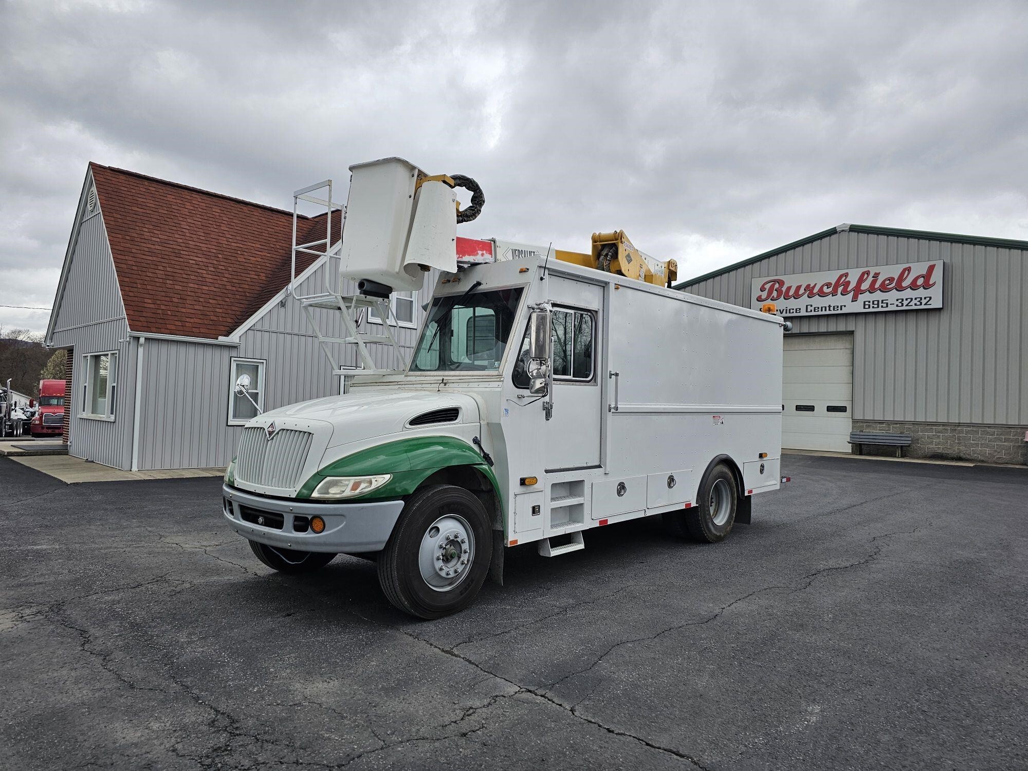 2006 VERSALIFT VST240I in Duncansville, PA