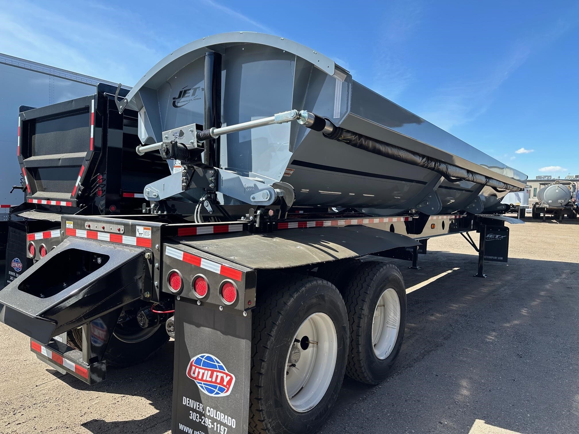 2026 JET 40' AIR RIDE SIDE DUMP, 2-WAY VALVE, ELECTRIC TARP in Henderson, CO