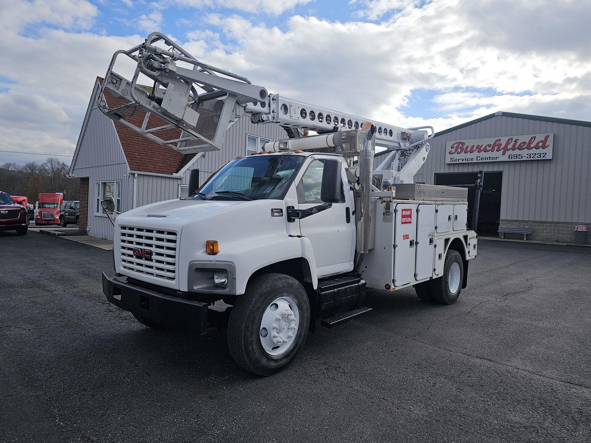 2005 ALTEC AT40C in Duncansville, PA