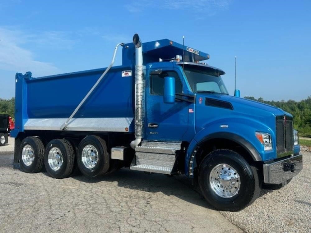 2025 KENWORTH T880S in Chatham, VA