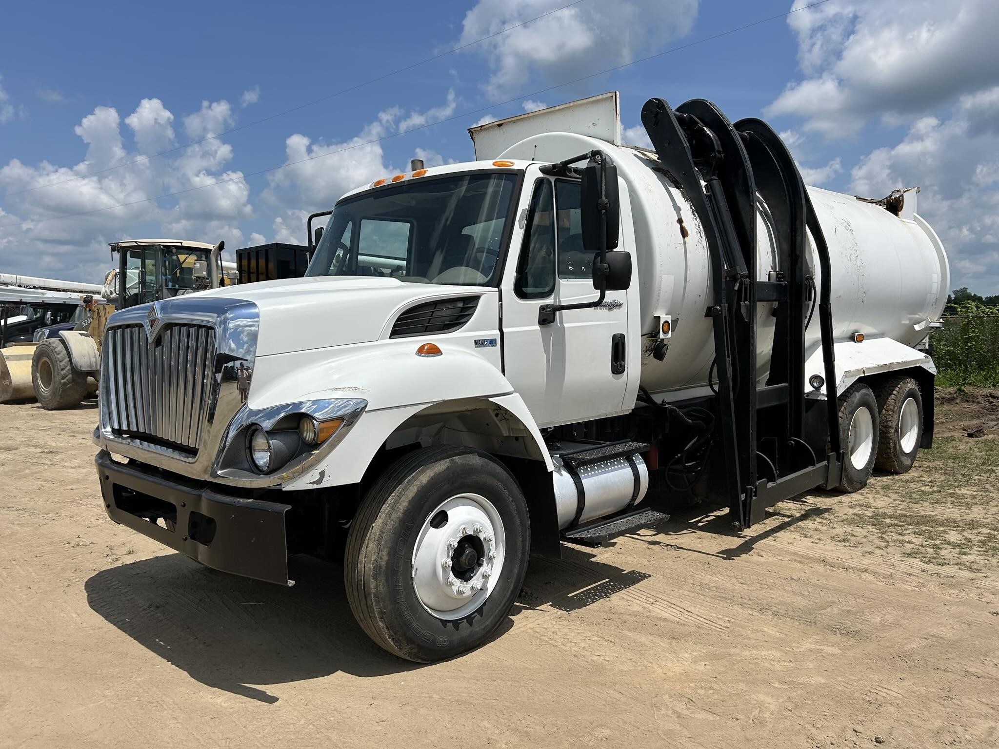 2012 INTERNATIONAL WORKSTAR 7400 in Covington, TN