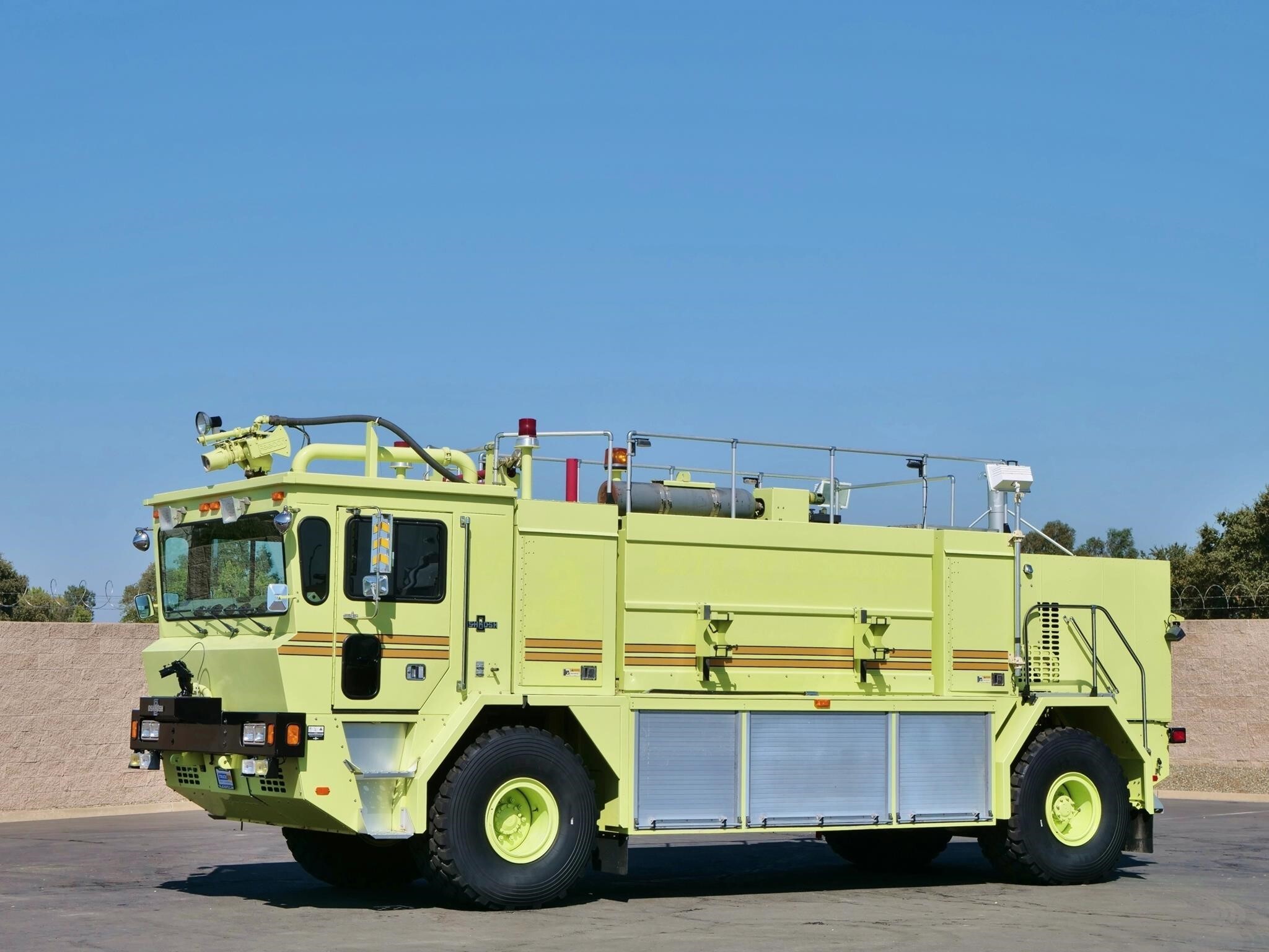 1997 OSHKOSH T1500 in Sacramento, CA