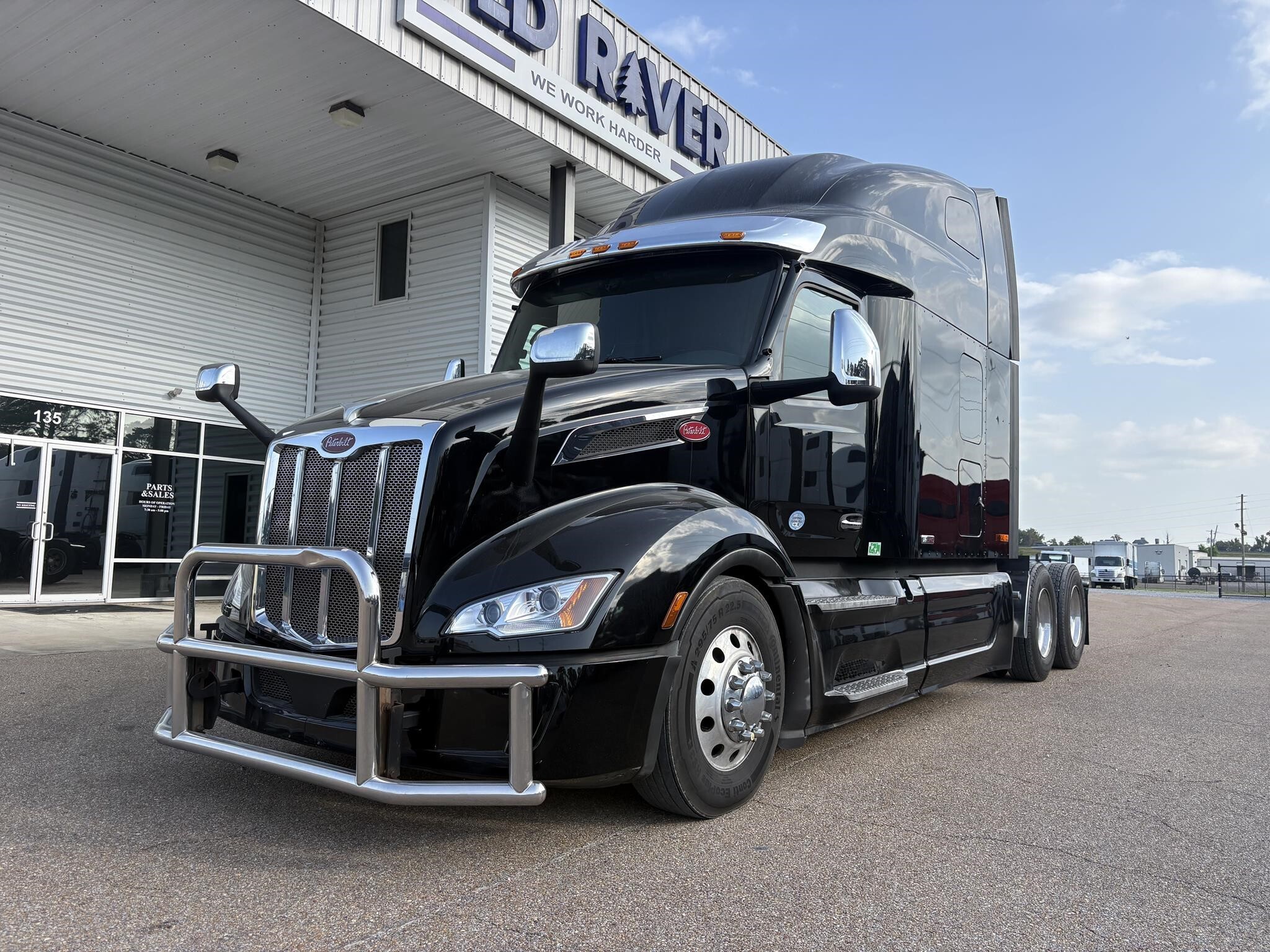 2024 PETERBILT 579 in Richland, MS