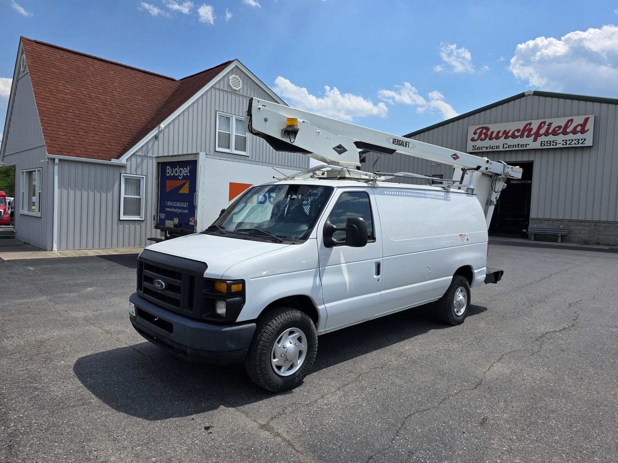 2013 VERSALIFT VAN TEL29E01 in Duncansville, PA