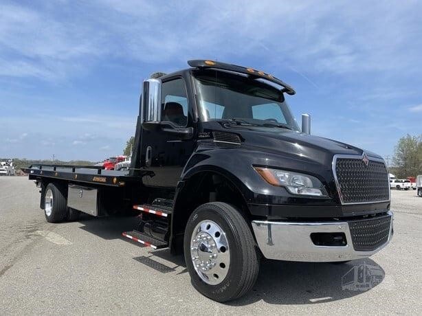 2023 INTERNATIONAL MV in Chatham, VA