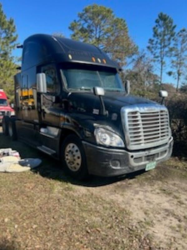 2014 FREIGHTLINER CASCADIA 125 in Jacksonville, FL