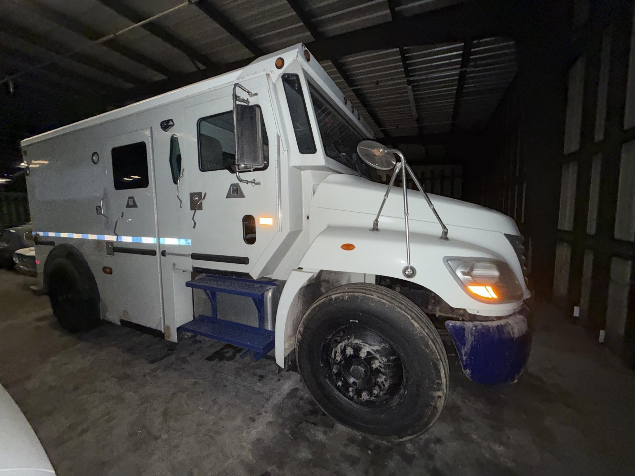 2008 HINO 268 in Covington, TN