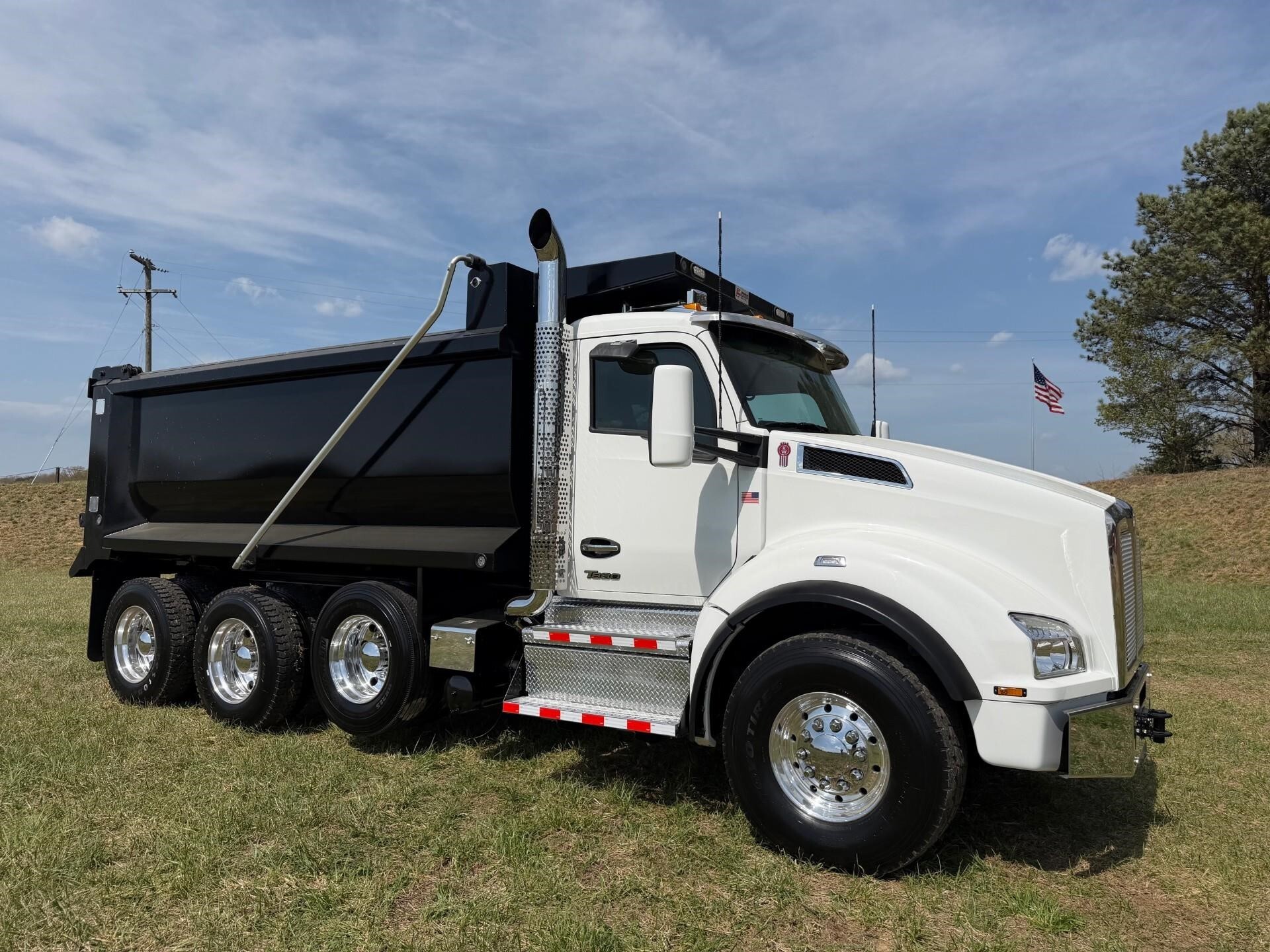 2025 KENWORTH T880 in Chatham, VA