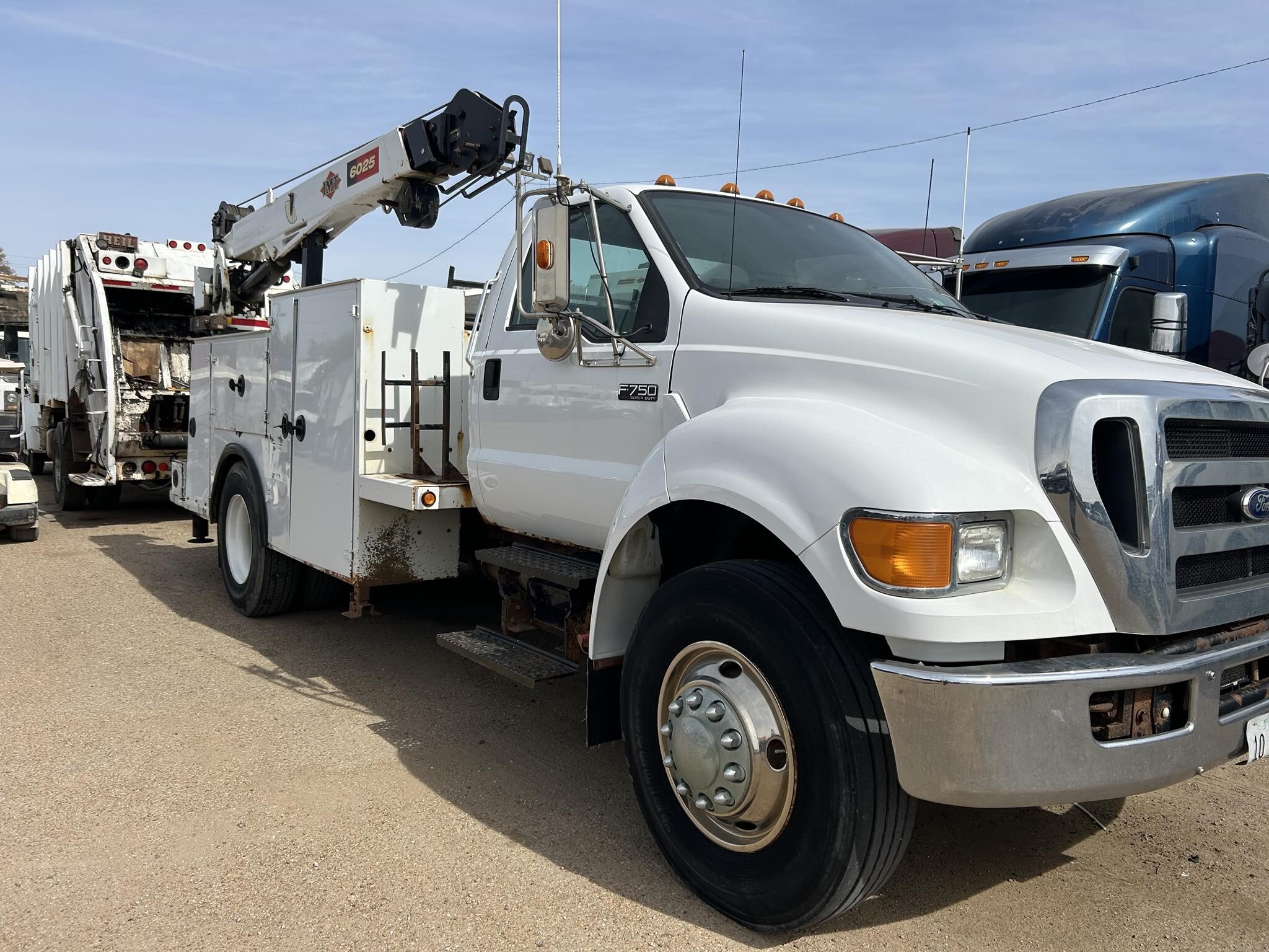 2008 FORD F750 in Covington, TN