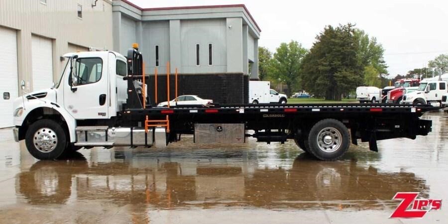 2025 FREIGHTLINER BUSINESS CLASS M2 106 in New Hampton, IA