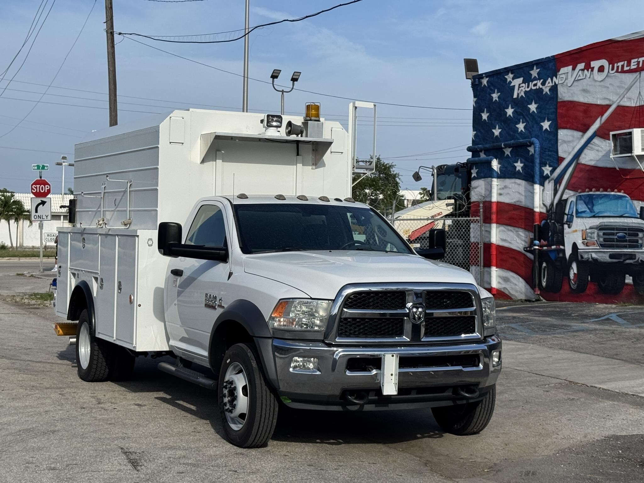 2017 RAM 5500 TRADESMAN in Miami, FL