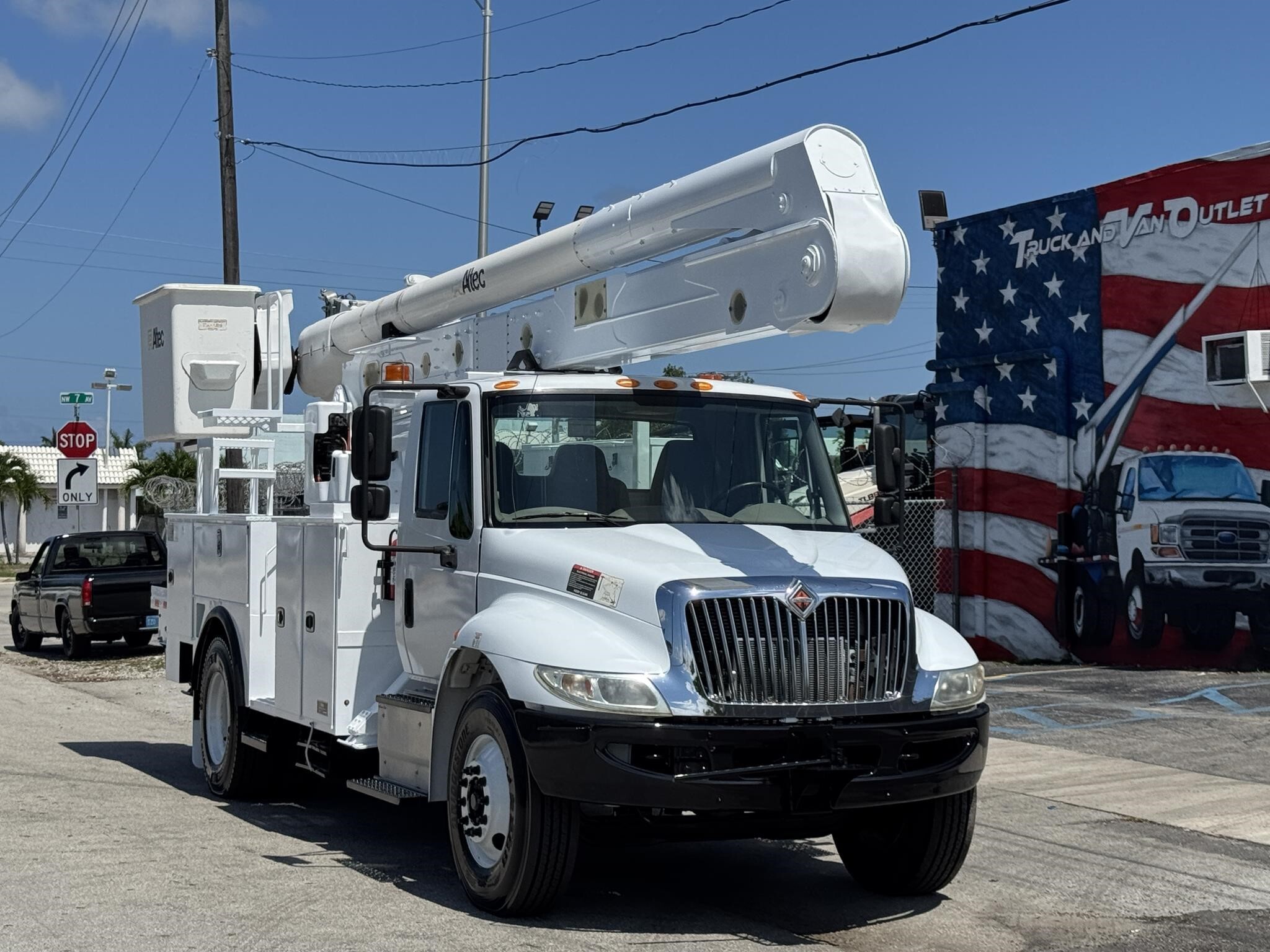 2017 ALTEC AA55 MH in Miami, FL