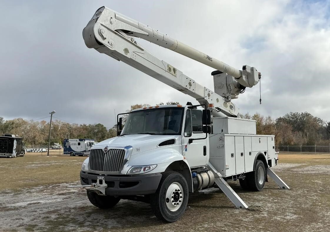 2018 ALTEC AA55 MH in Miami, FL
