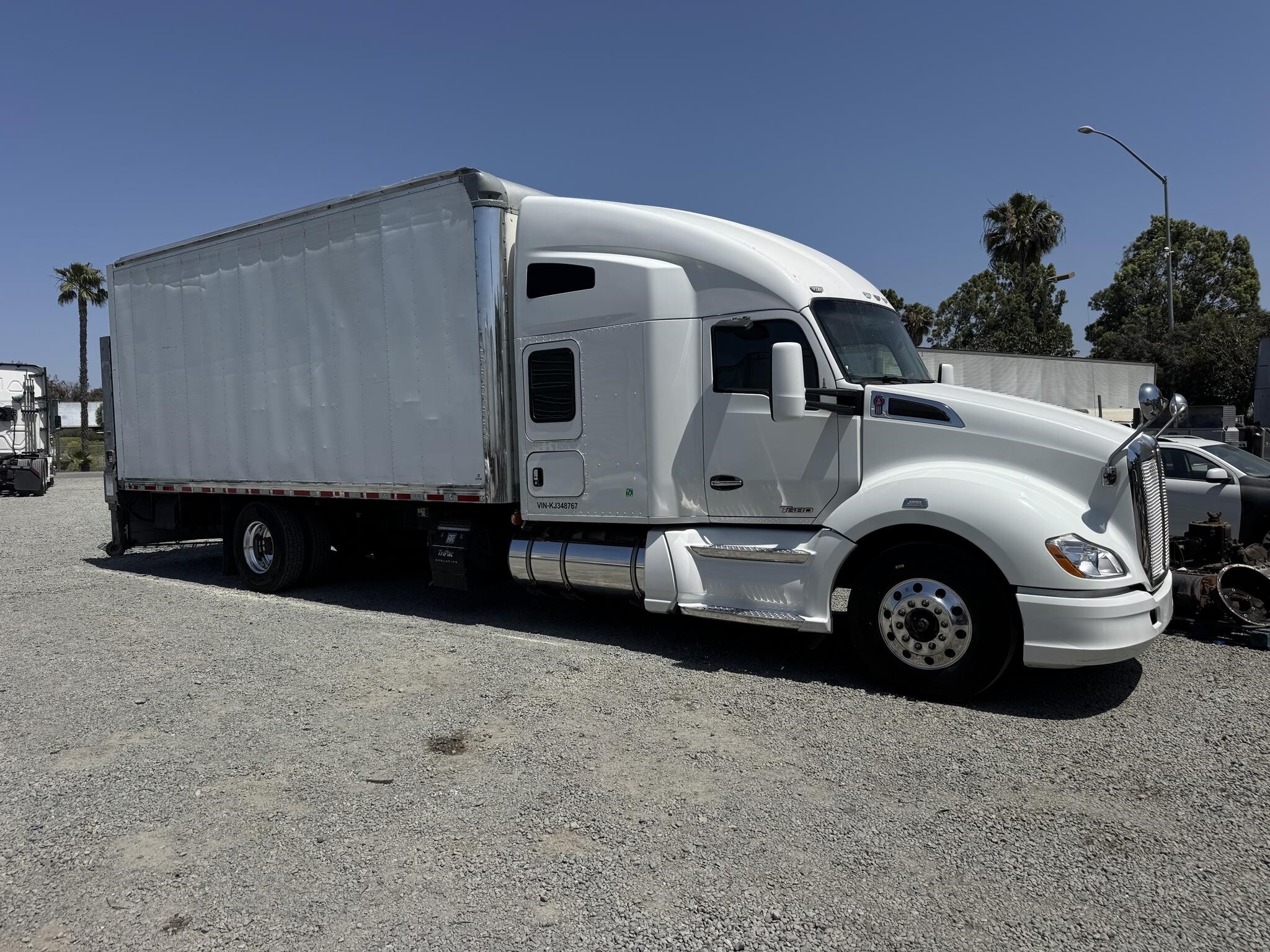 2019 KENWORTH T680 in San Diego, CA