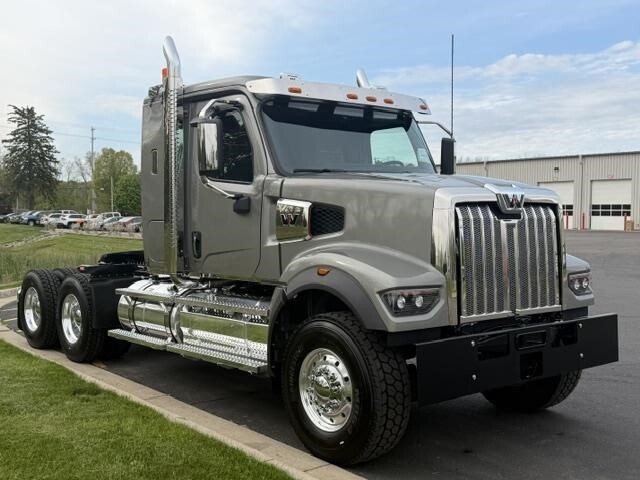 2027 WESTERN STAR 49X in Lansing, MI