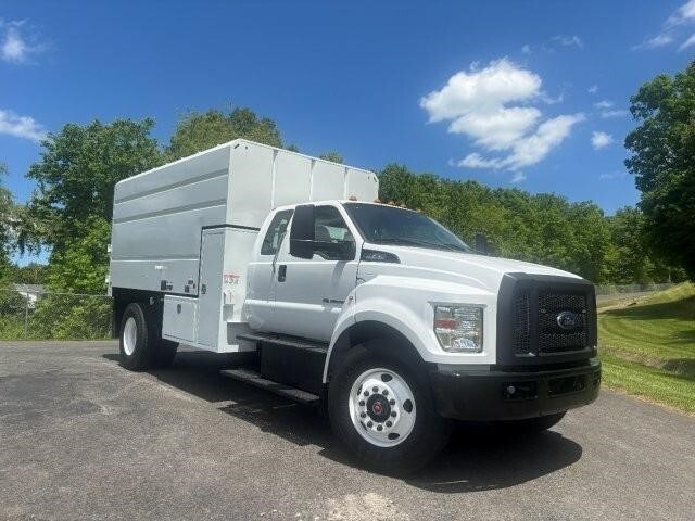 2022 FORD F750 in Mount Airy, NC