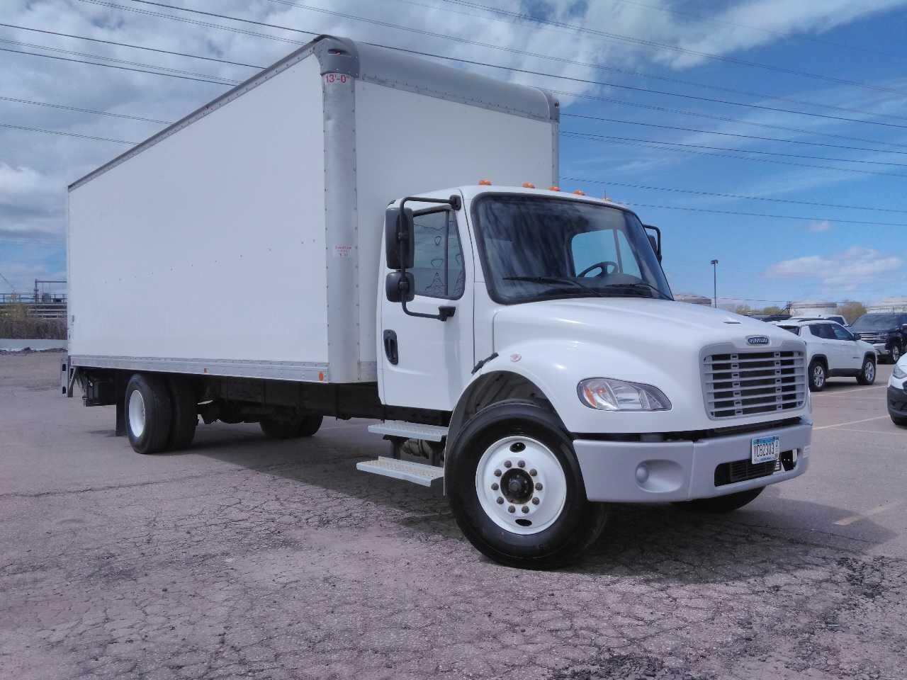 2022 FREIGHTLINER BUSINESS CLASS M2 106 in Roseville, MN