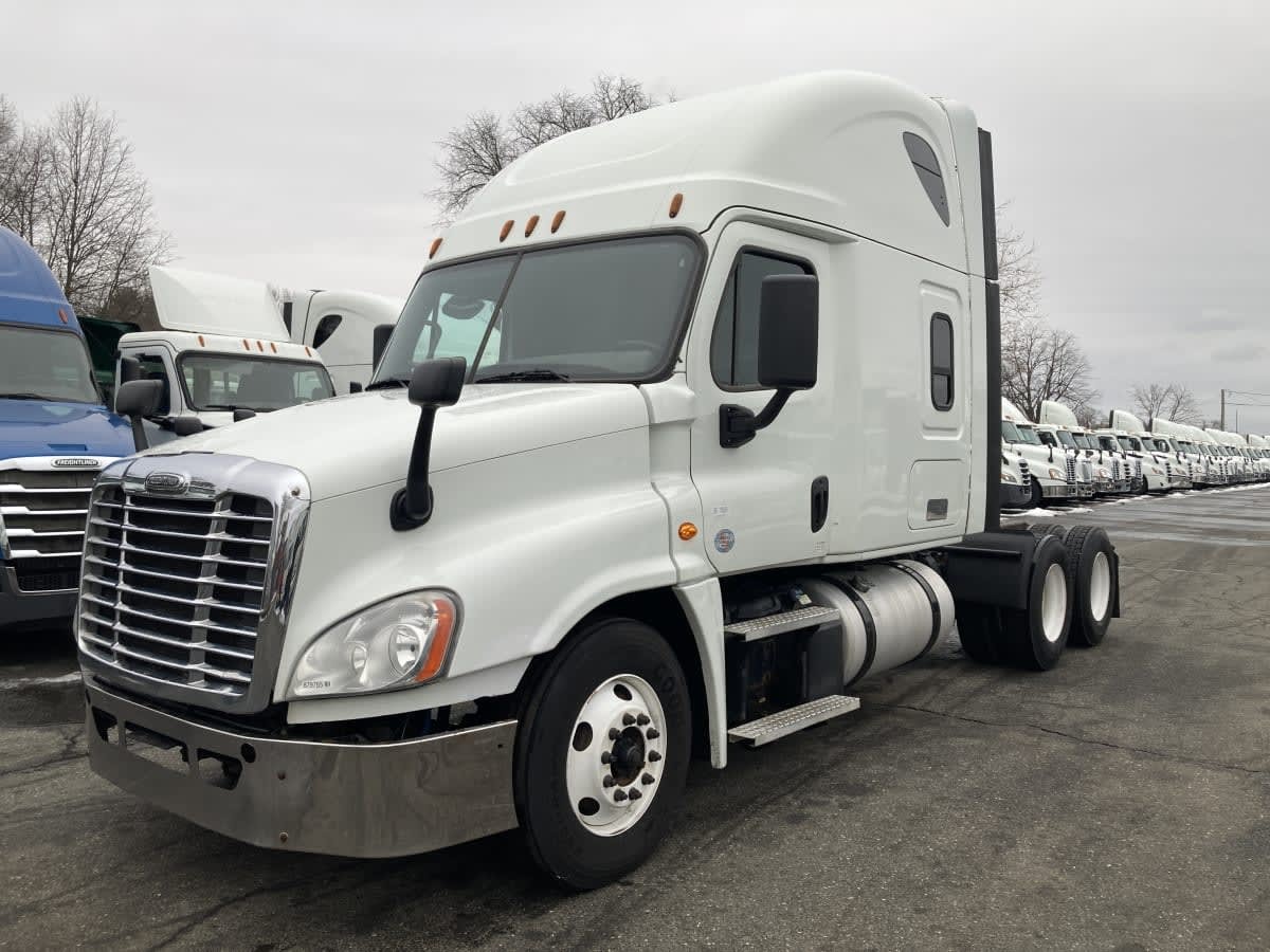 2020 FREIGHTLINER CASCADIA 125 in Springfield, MA