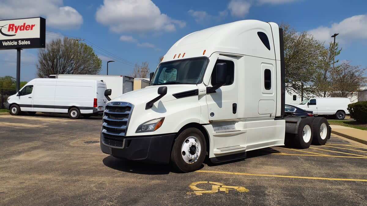 2020 FREIGHTLINER CASCADIA 126 in Bolingbrook, IL
