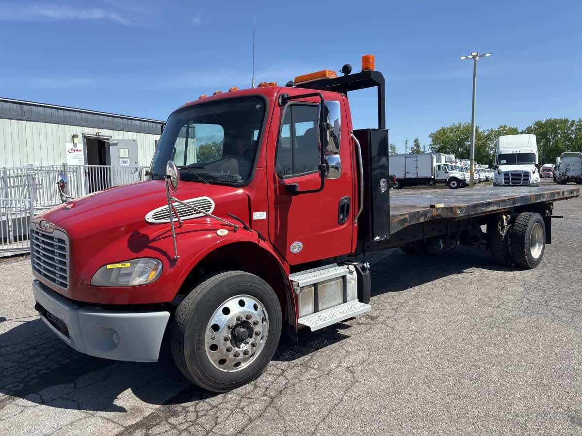 2018 FREIGHTLINER BUSINESS CLASS M2 106 in Hampton, VA