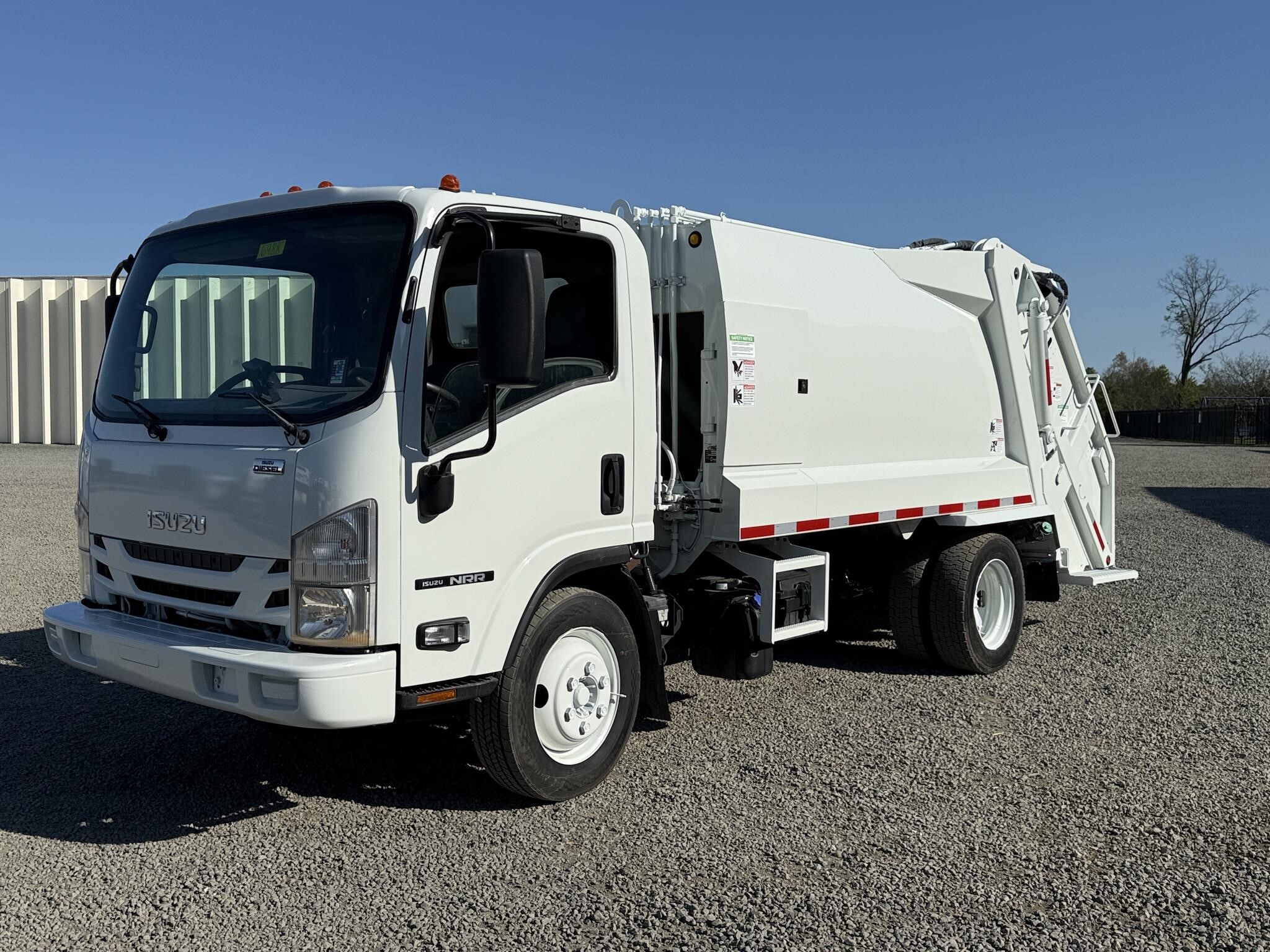 2020 ISUZU NRR in Bealeton, VA