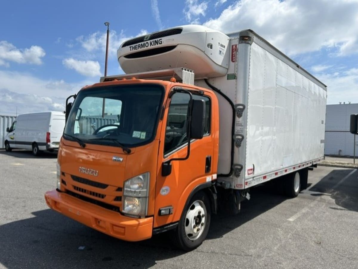 2020 ISUZU NQR in Farmingdale, NY